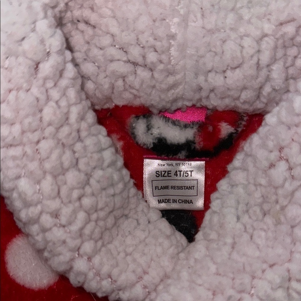 Adorable Minnie Mouse Robe - Picture 3 of 5
